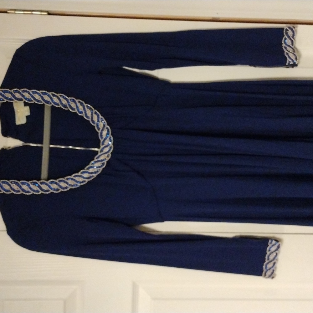 Victoria Royal lts gown vintage size 8